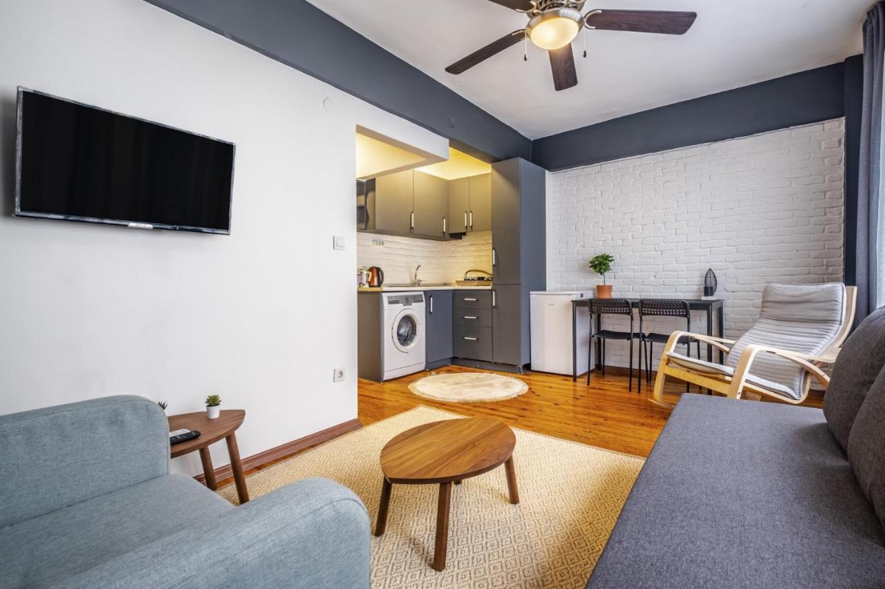 Daire Chic Flat With Balcony In The Heart Of Beyoglu İstanbul