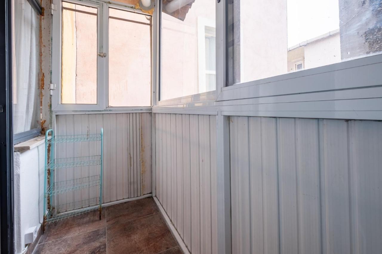 Chic Flat With Balcony In The Heart Of Beyoglu Daire *